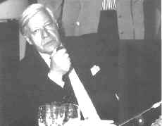 Helmut Schmidt.jpg (55080 bytes)